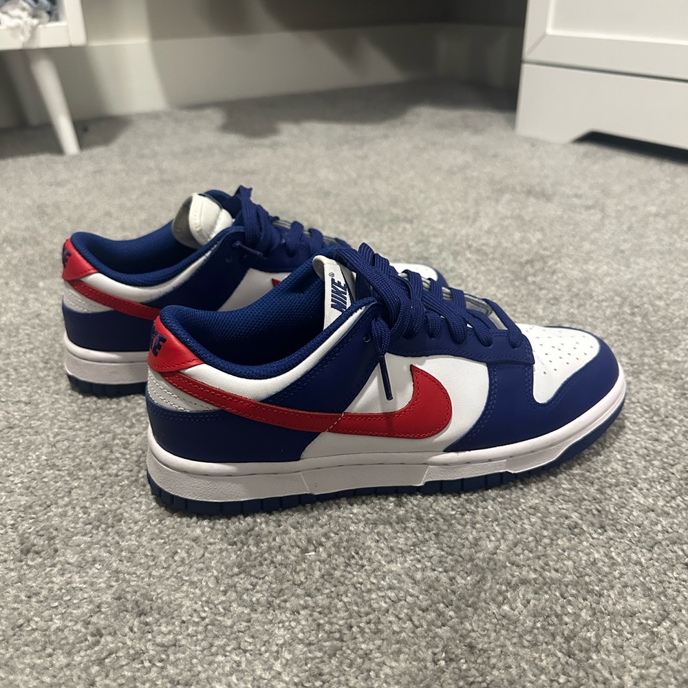 Nike Men's or Women’s White, Blue, and Red Sneakers